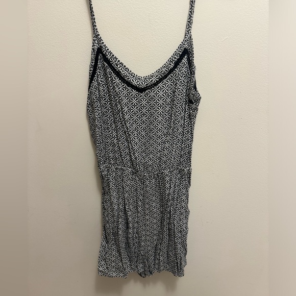 H&M Black and White Romper Size 8 Good Used Condition - Picture 1 of 6